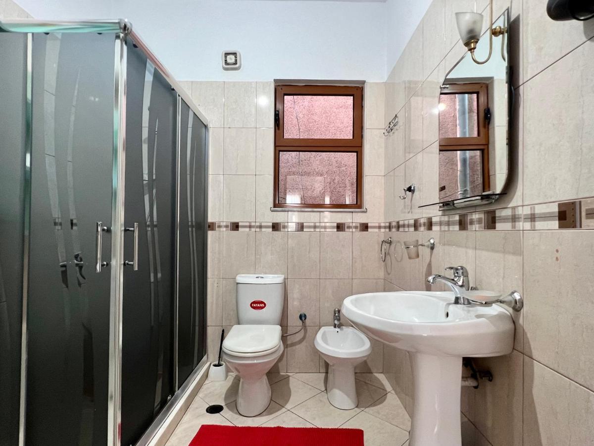 Comfort Home-Apartment Tirana Bagian luar foto